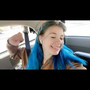 Meet your Posher, Bella